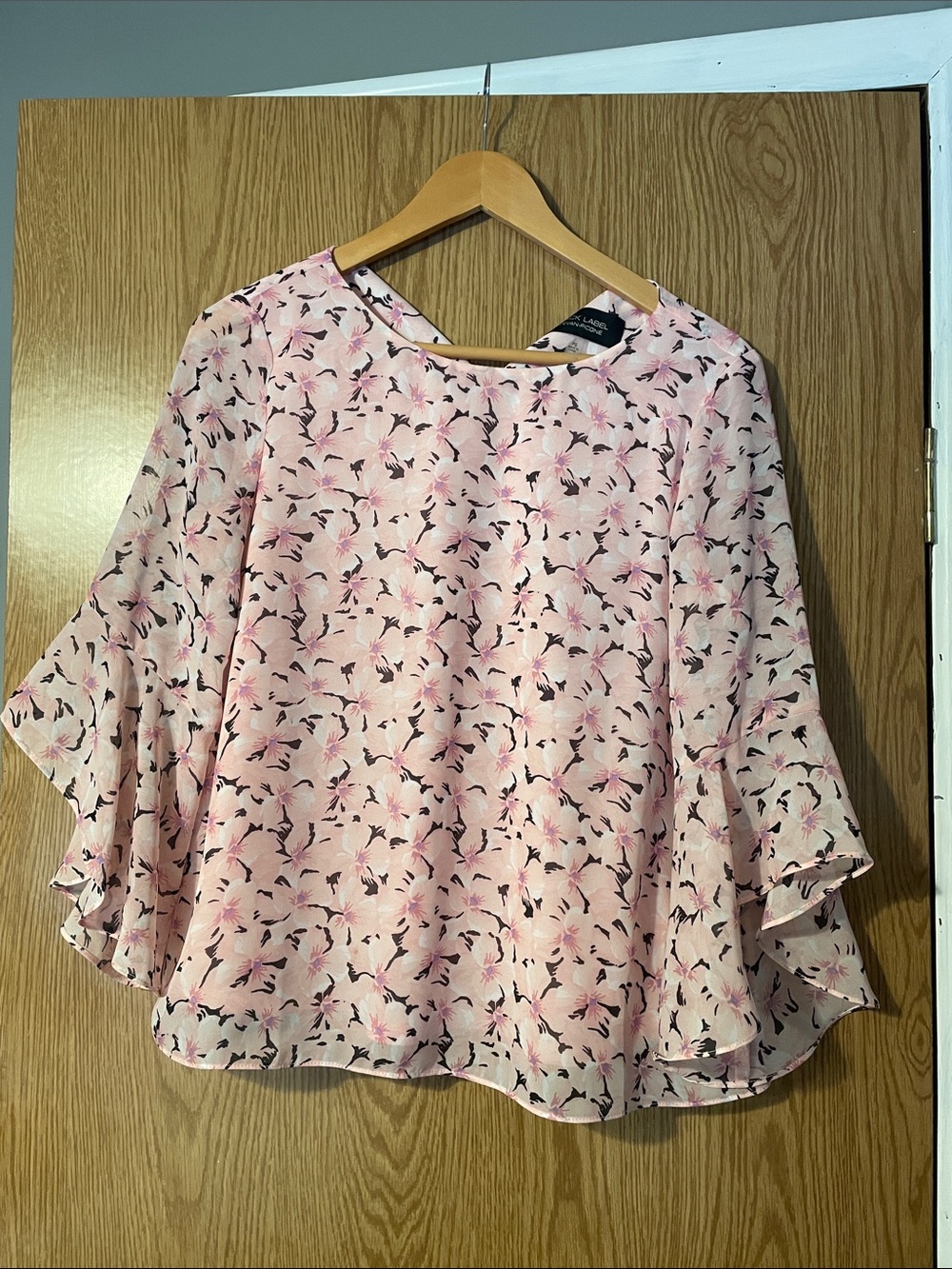 Pink Floral Ruffle-Sleeve Blouse
